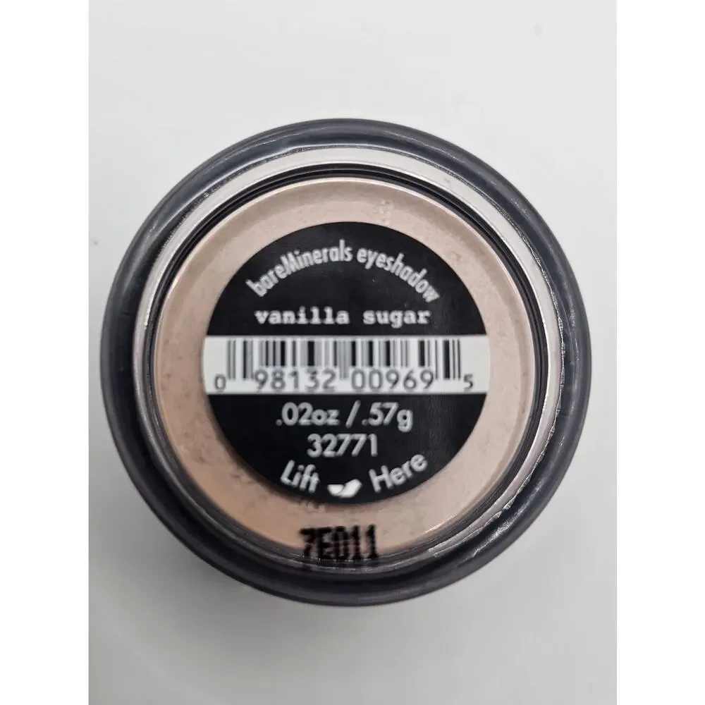 Bareminerals/Loose Mineral Eyeshadow color - Vanilla Sugar 0.02‎ OZ/.57g